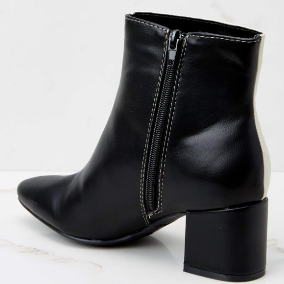 CANT CHOOSE BLACK AND WHITE BOOTIE - Picture 5 of 5